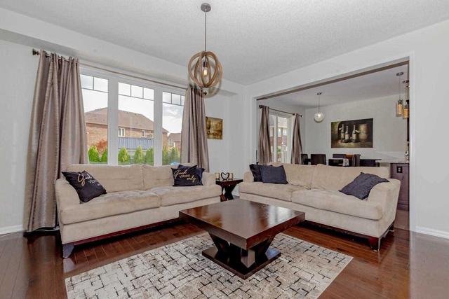 833 Farmstead Dr, House detached with 4 bedrooms, 4 bathrooms and 4 parking in Milton ON | Image 37