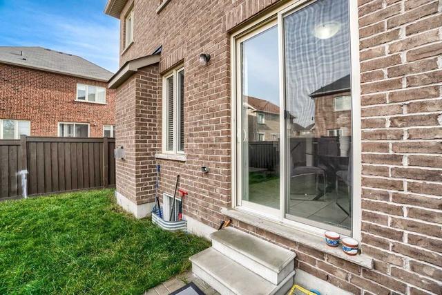 4 Zamek St, House detached with 4 bedrooms, 3 bathrooms and 2 parking in Brampton ON | Image 32