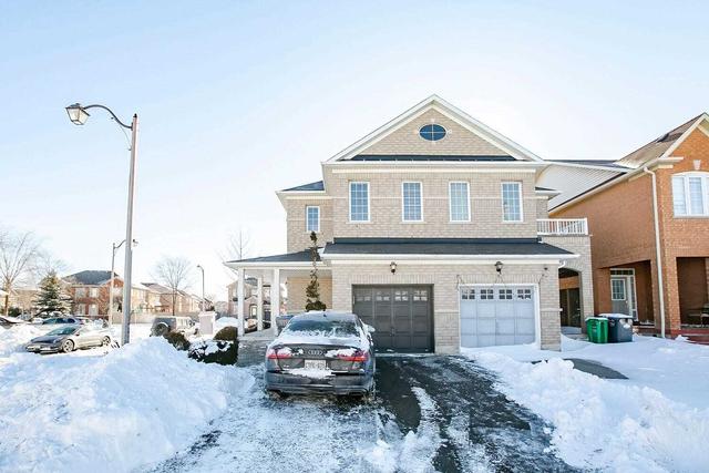 2 Deepcoral Crt, House semidetached with 3 bedrooms, 4 bathrooms and 4 parking in Brampton ON | Image 1