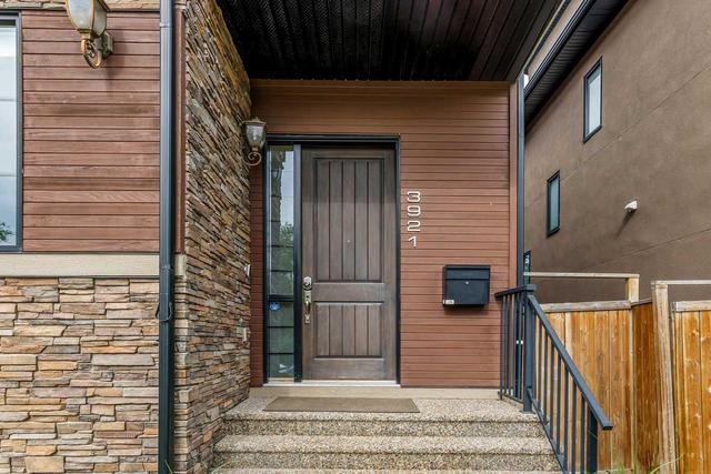 3921 16 Street Sw, Home with 4 bedrooms, 3 bathrooms and 2 parking in Calgary AB | Image 3