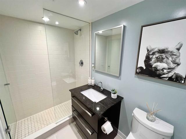 820 - 160 Flemington Rd, Condo with 2 bedrooms, 2 bathrooms and 1 parking in Toronto ON | Image 4