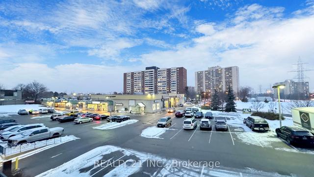 11 - 37 Four Winds Dr, Townhouse with 2 bedrooms, 1 bathrooms and 0 parking in Toronto ON | Image 21