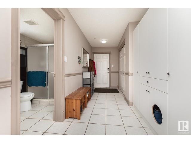 401 - 11716 100 Av Nw, Condo with 2 bedrooms, 2 bathrooms and null parking in Edmonton AB | Card Image