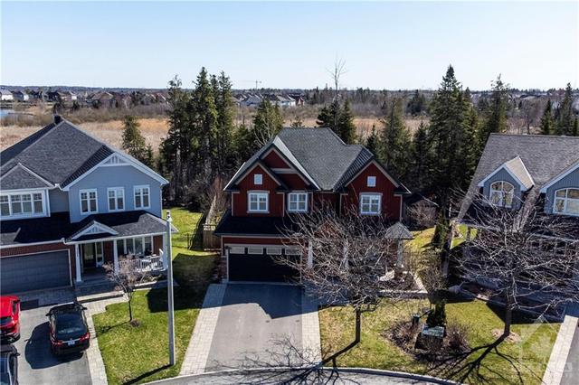 719 Eagle Crest Heights, House detached with 4 bedrooms, 4 bathrooms and 6 parking in Ottawa ON | Image 2