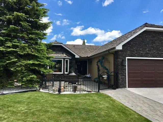 9204 Oakmount Drive Sw, House detached with 2 bedrooms, 4 bathrooms and 4 parking in Calgary AB | Image 12