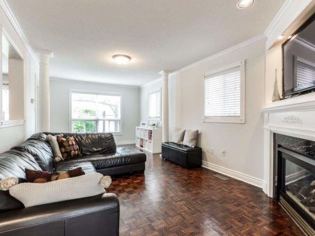 3243 Ridgeleigh Hts, House attached with 3 bedrooms, 4 bathrooms and 1 parking in Mississauga ON | Image 6