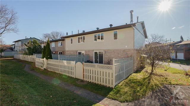 102 - 3205 Uplands Drive, Townhouse with 3 bedrooms, 3 bathrooms and 2 parking in Ottawa ON | Image 28