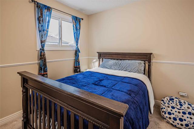 142 Reed Dr, House detached with 4 bedrooms, 3 bathrooms and 3 parking in Ajax ON | Image 10