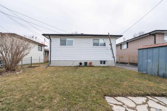 502 Fairleigh Ave, House detached with 3 bedrooms, 1 bathrooms and 2 parking in Oshawa ON | Image 35