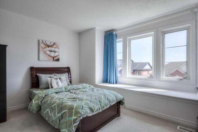 30 Belanger Cres, House attached with 3 bedrooms, 2 bathrooms and 1 parking in Toronto ON | Image 12