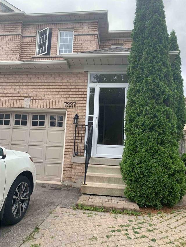 (upper) - 7227 Para Pl, House semidetached with 3 bedrooms, 3 bathrooms and 3 parking in Mississauga ON | Image 1