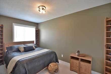362 Hobbs Cres, House attached with 3 bedrooms, 3 bathrooms and 2 parking in Milton ON | Image 9