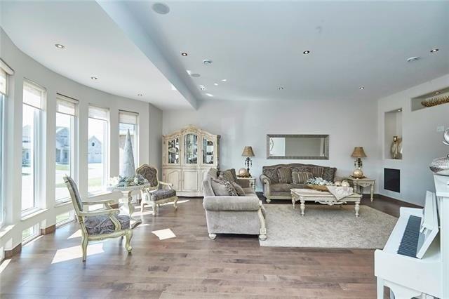 6 Sorensen Crt, House detached with 3 bedrooms, 4 bathrooms and 4 parking in Niagara on the Lake ON | Image 2