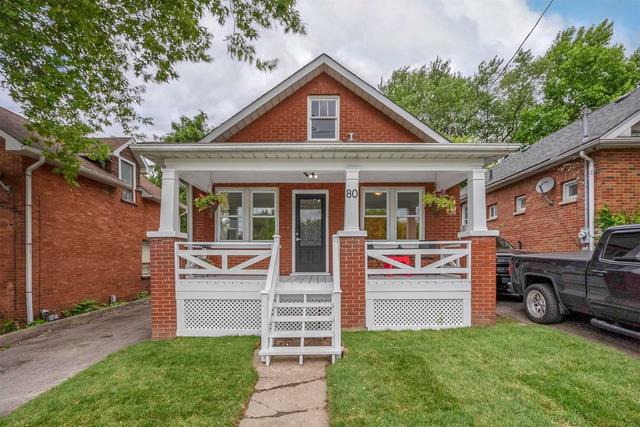 80 Gibb St, House detached with 2 bedrooms, 1 bathrooms and 3 parking in Oshawa ON | Image 1