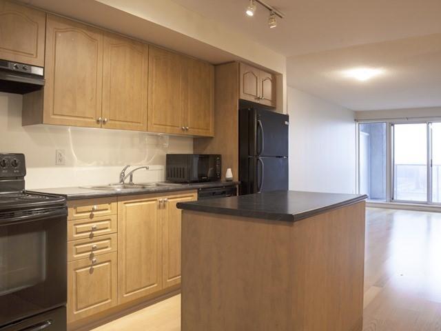 405 - 1050 The Queensway Ave, Condo with 1 bedrooms, 1 bathrooms and 1 parking in Toronto ON | Image 2
