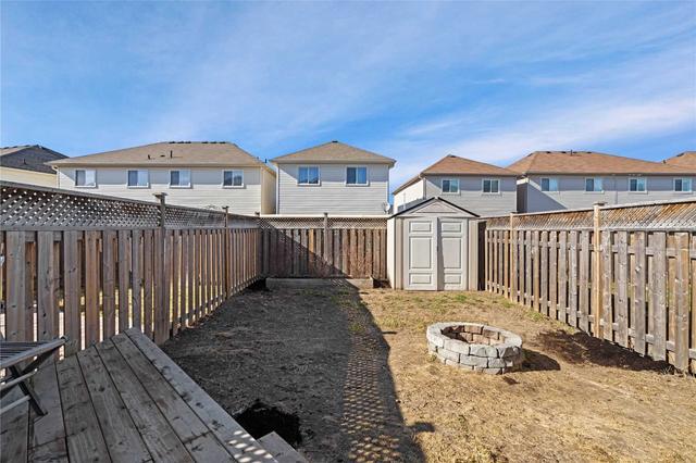 195 Banting Cres, House attached with 3 bedrooms, 3 bathrooms and 4 parking in Essa ON | Image 9