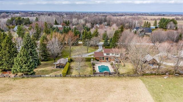7449 Nottawa Sideroad E, House detached with 4 bedrooms, 2 bathrooms and null parking in Clearview ON | Image 40