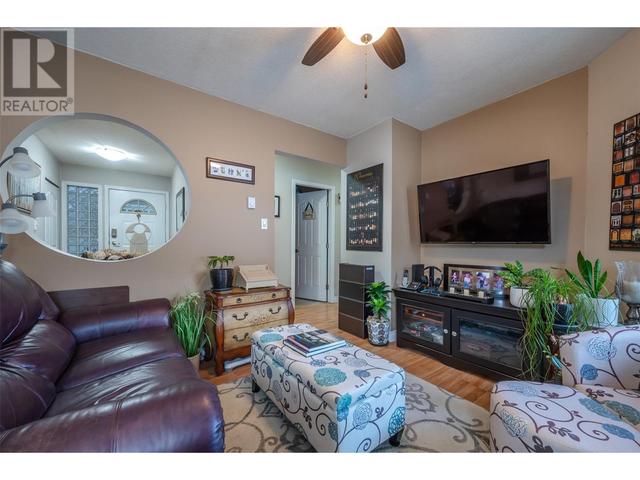 205 - 62 Dauphin Avenue, House attached with 2 bedrooms, 2 bathrooms and 1 parking in Penticton BC | Image 23