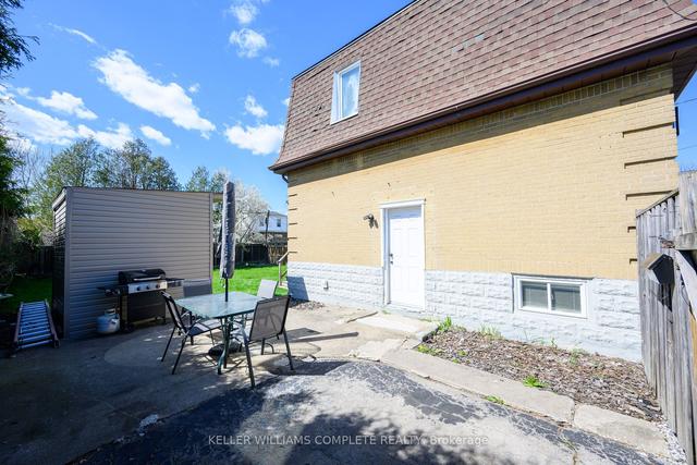 94 Howard Ave, House detached with 3 bedrooms, 2 bathrooms and 4 parking in Hamilton ON | Image 18