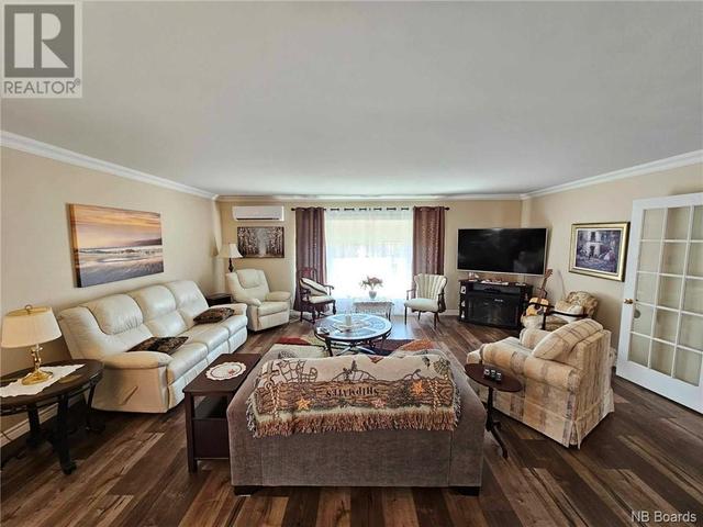 1098 Nicholas Denys, House detached with 5 bedrooms, 1 bathrooms and null parking in Bathurst NB | Image 29