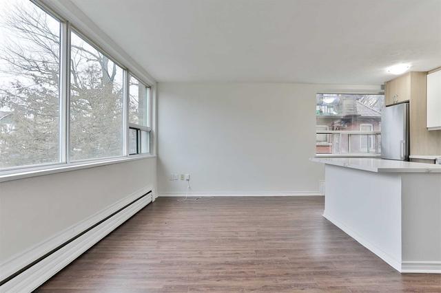 41 - 140 Springhurst Ave, Condo with 2 bedrooms, 1 bathrooms and 1 parking in Toronto ON | Image 6
