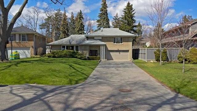22 Cranleigh Crt, House detached with 3 bedrooms, 2 bathrooms and 10 parking in Toronto ON | Image 1