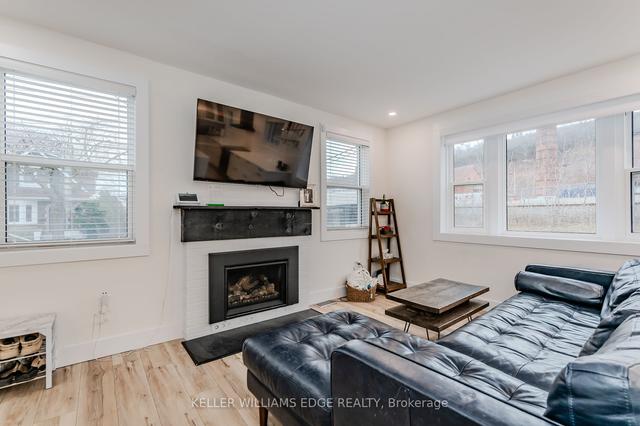 218 Rosslyn Ave S, House detached with 2 bedrooms, 2 bathrooms and 2 parking in Hamilton ON | Image 28