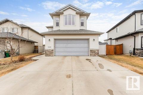 9408 84 Av, House detached with 4 bedrooms, 3 bathrooms and null parking in Morinville AB | Card Image