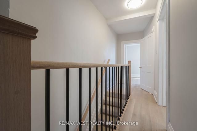 115 Edwin Ave, House detached with 4 bedrooms, 3 bathrooms and 1 parking in Toronto ON | Image 11