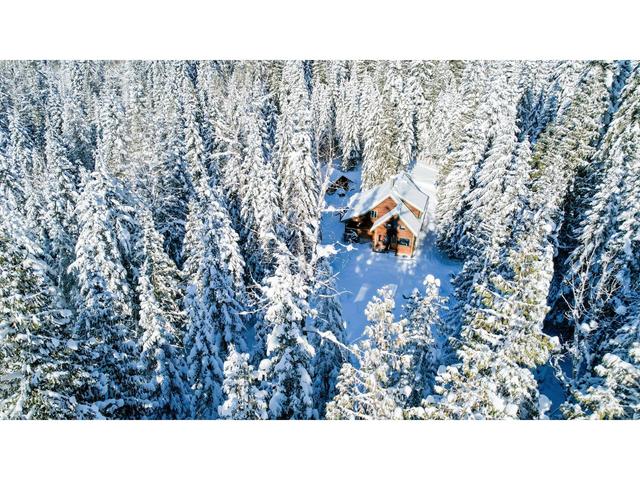 6225 Porto Rico Ymir Road, House detached with 3 bedrooms, 2 bathrooms and null parking in Central Kootenay G BC | Image 5