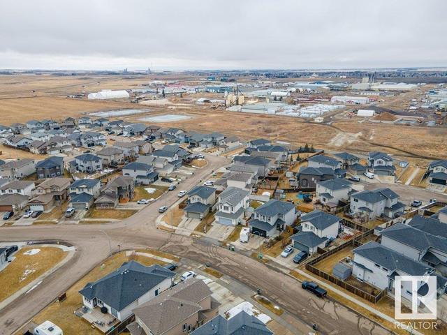 9408 84 Av, House detached with 4 bedrooms, 3 bathrooms and null parking in Morinville AB | Image 62