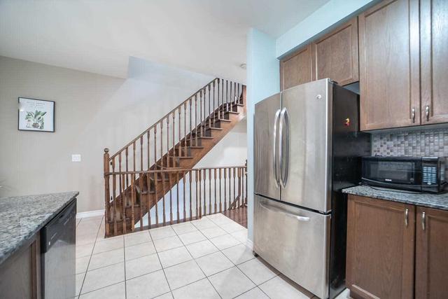 30 - 19 Cailiff St, Townhouse with 3 bedrooms, 3 bathrooms and 2 parking in Brampton ON | Image 7