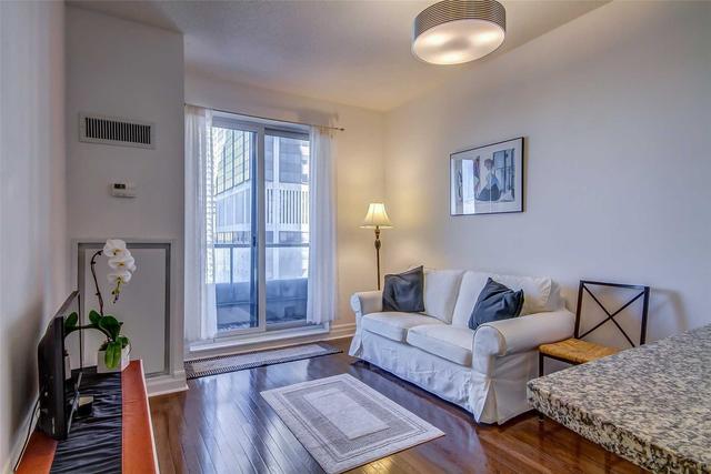 2403 - 35 Balmuto St, Condo with 1 bedrooms, 1 bathrooms and 0 parking in Toronto ON | Image 14