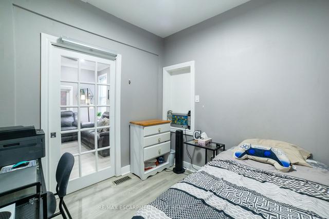58 East 22nd St, House detached with 3 bedrooms, 2 bathrooms and 3 parking in Hamilton ON | Image 10