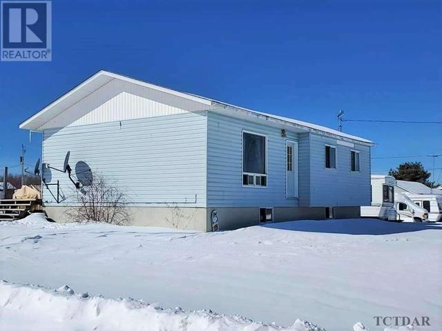 204 Second Ave, House detached with 2 bedrooms, 1 bathrooms and 4 parking in Timmins ON | Image 1