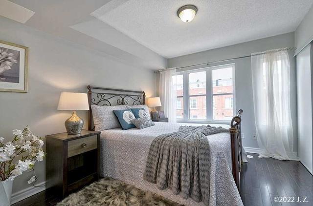 237 - 21 Ruttan St, Townhouse with 3 bedrooms, 2 bathrooms and 1 parking in Toronto ON | Image 3