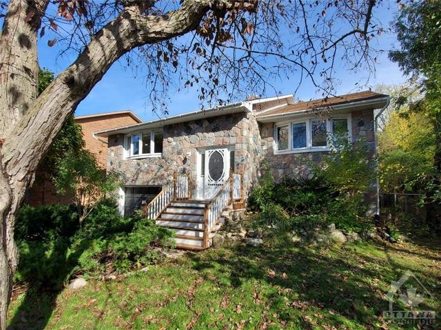 86 Richlin Crescent, House detached with 3 bedrooms, 2 bathrooms and 2 parking in Ottawa ON | Image 1