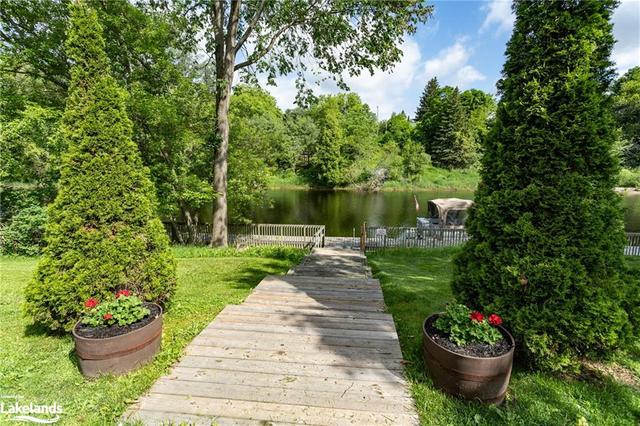 97 Shoreline Drive, House attached with 3 bedrooms, 2 bathrooms and 2 parking in Bracebridge ON | Image 38