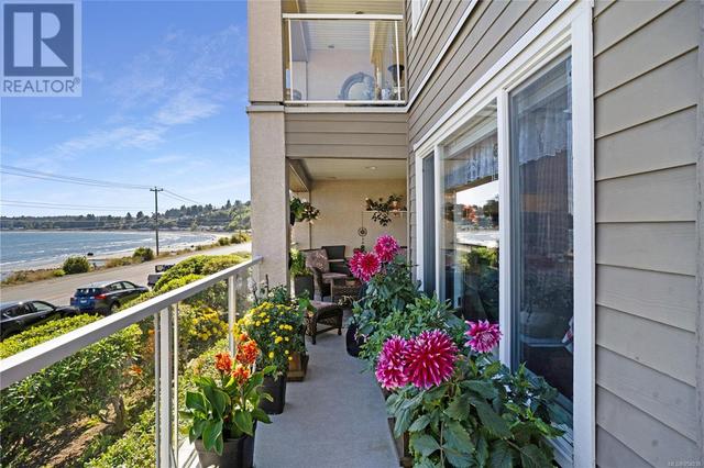 107 - 3156 Island Hwy W, Condo with 2 bedrooms, 2 bathrooms and 1 parking in Qualicum Beach BC | Image 2