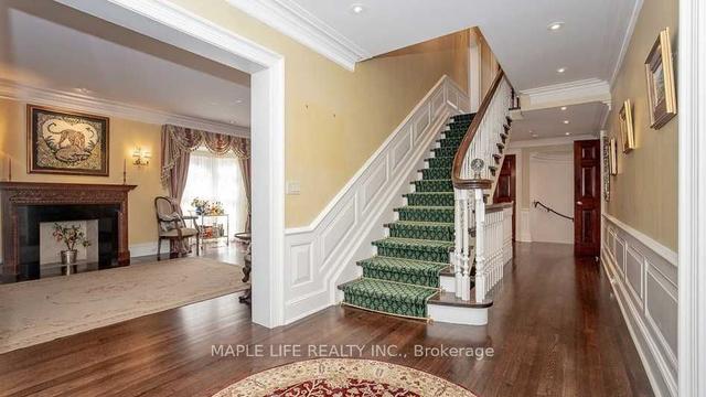 11 Dewbourne Ave, House detached with 5 bedrooms, 8 bathrooms and 4 parking in Toronto ON | Image 12