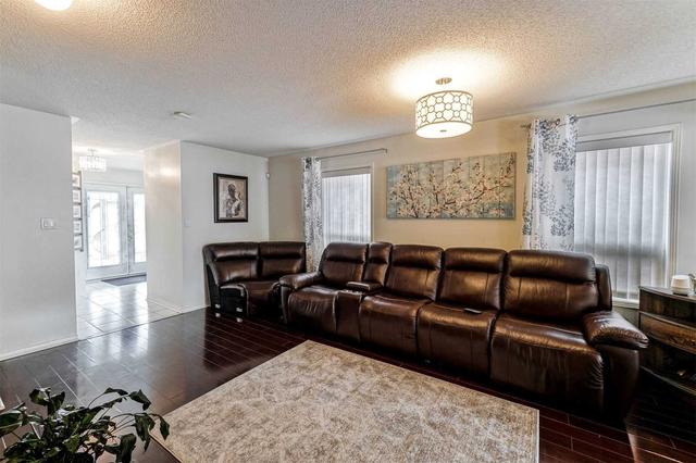 7376 Lowville Hts, House semidetached with 4 bedrooms, 4 bathrooms and 3 parking in Mississauga ON | Image 39