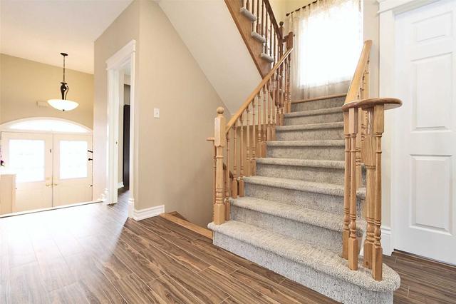12 Pinecliff Cres, House detached with 4 bedrooms, 3 bathrooms and 6 parking in Barrie ON | Image 5