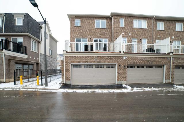 3314 Carding Mill Tr, House attached with 3 bedrooms, 3 bathrooms and 2 parking in Oakville ON | Image 29