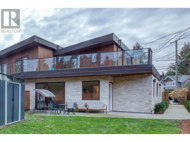 3606 Edgemont Boulevard, House detached with 7 bedrooms, 6 bathrooms and 5 parking in North Vancouver BC | Image 33