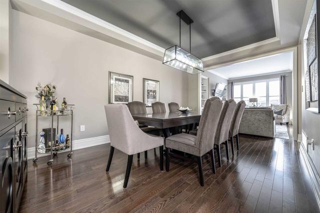 2477 Village Common, House attached with 4 bedrooms, 5 bathrooms and 4 parking in Oakville ON | Image 2