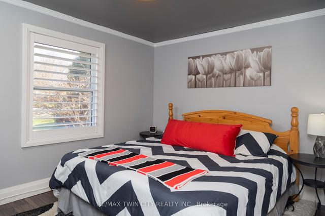 818 Cambridge St, House detached with 3 bedrooms, 2 bathrooms and 4 parking in Woodstock ON | Image 7