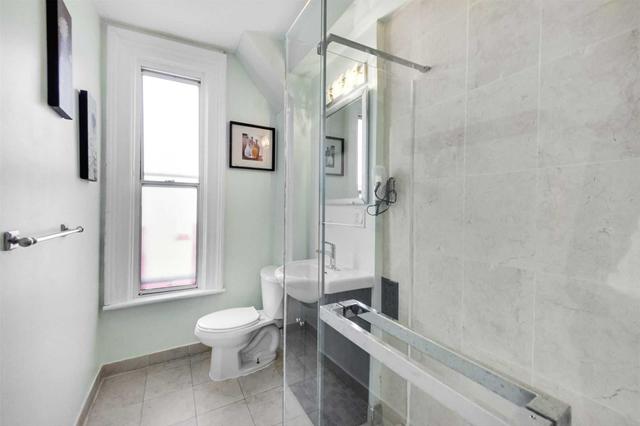 142 Seaton St, House detached with 7 bedrooms, 5 bathrooms and 0 parking in Toronto ON | Image 9