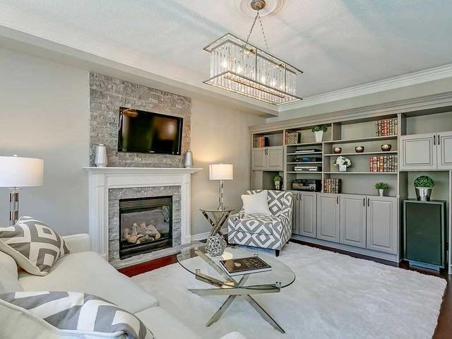 1506 Craigleith Rd, House detached with 4 bedrooms, 5 bathrooms and 4 parking in Oakville ON | Image 2