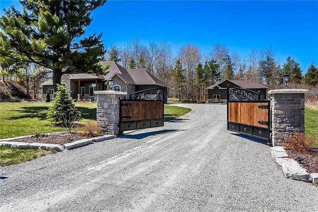 6152 Penetanguishene Rd, House detached with 3 bedrooms, 4 bathrooms and 12 parking in Springwater ON | Image 12
