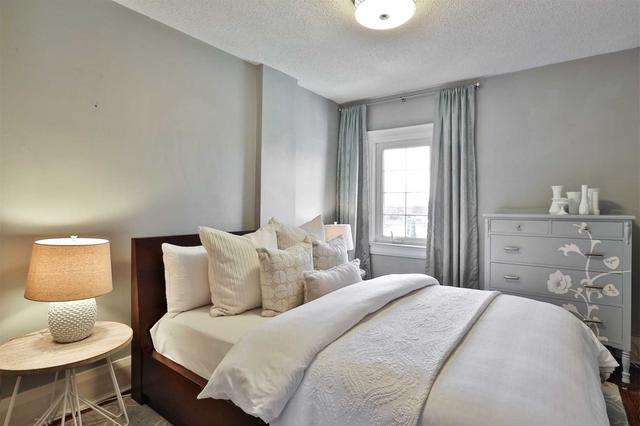 610 Willard Ave, House detached with 3 bedrooms, 2 bathrooms and 2 parking in Toronto ON | Image 13